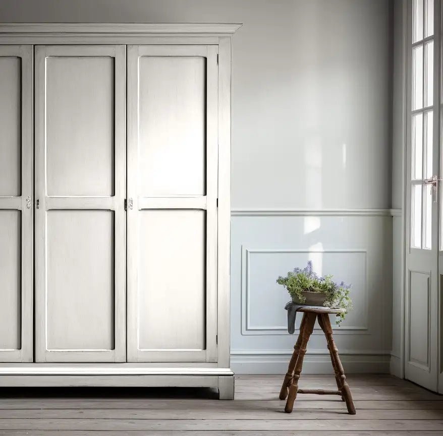 Chalk White - Painting the Past