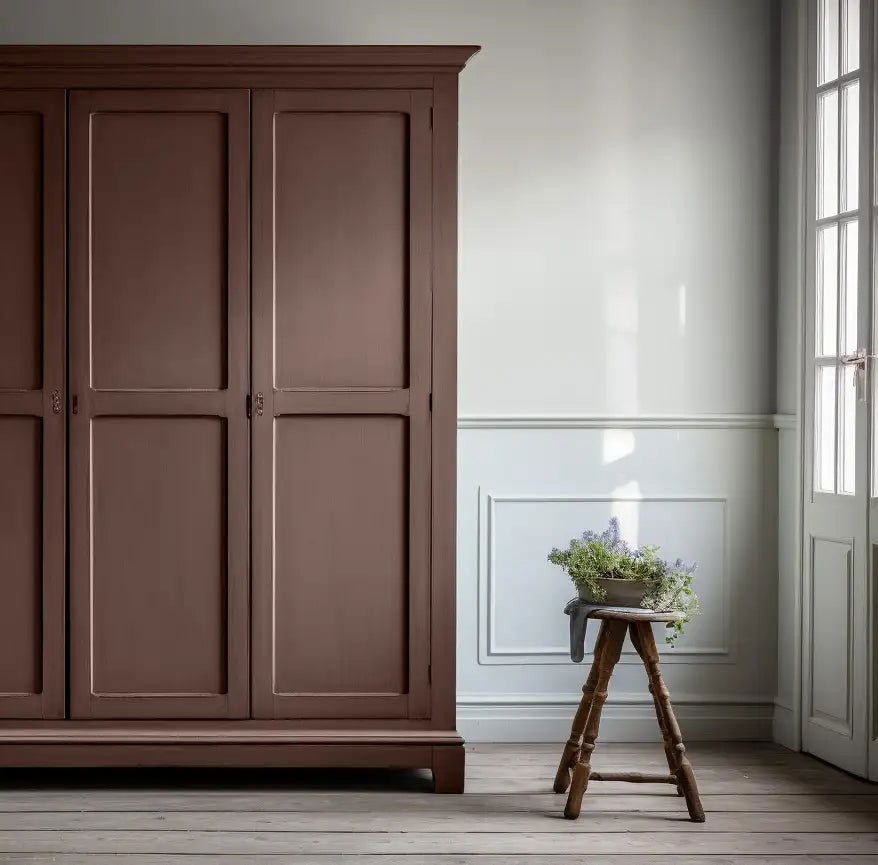 Chocolate - Painting the Past