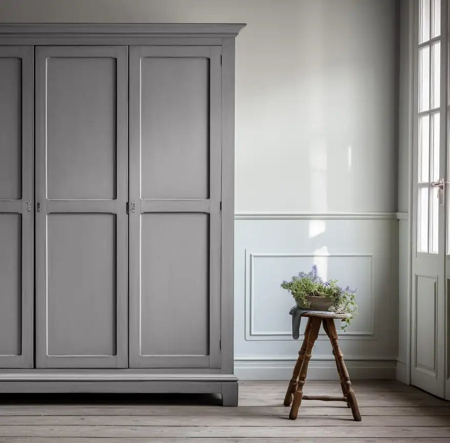 Dutch Grey - Painting the Past