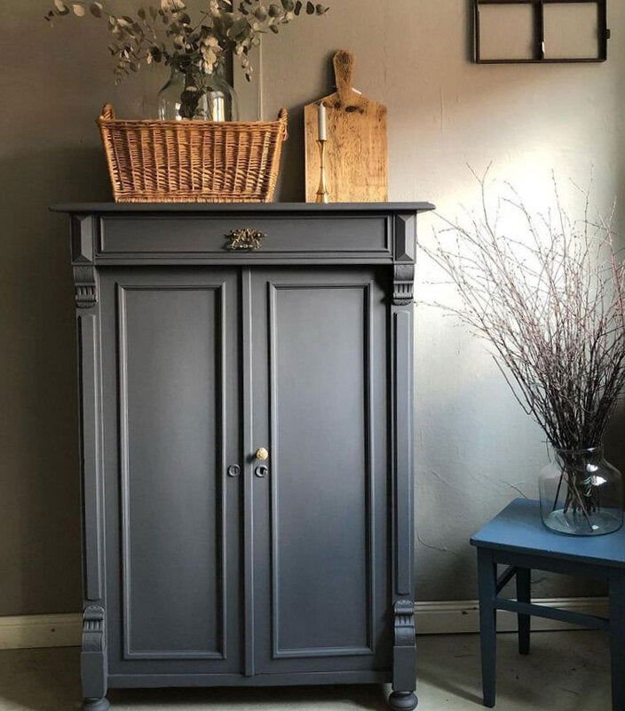 Graphite - Painting the Past