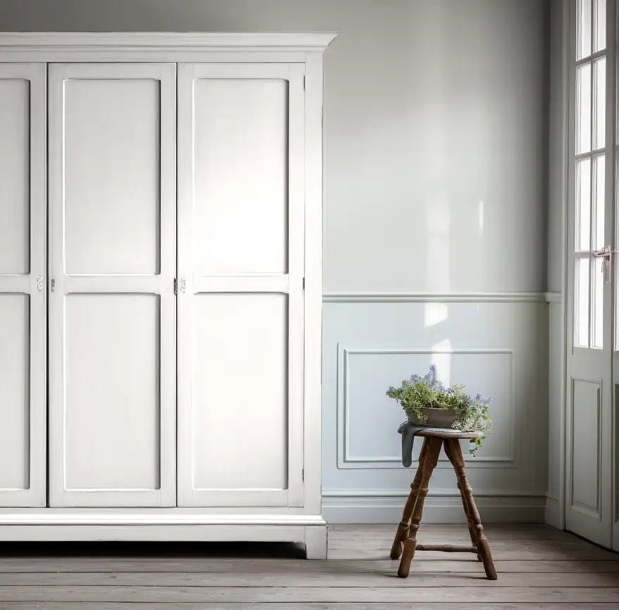 Pure White - Painting the Past