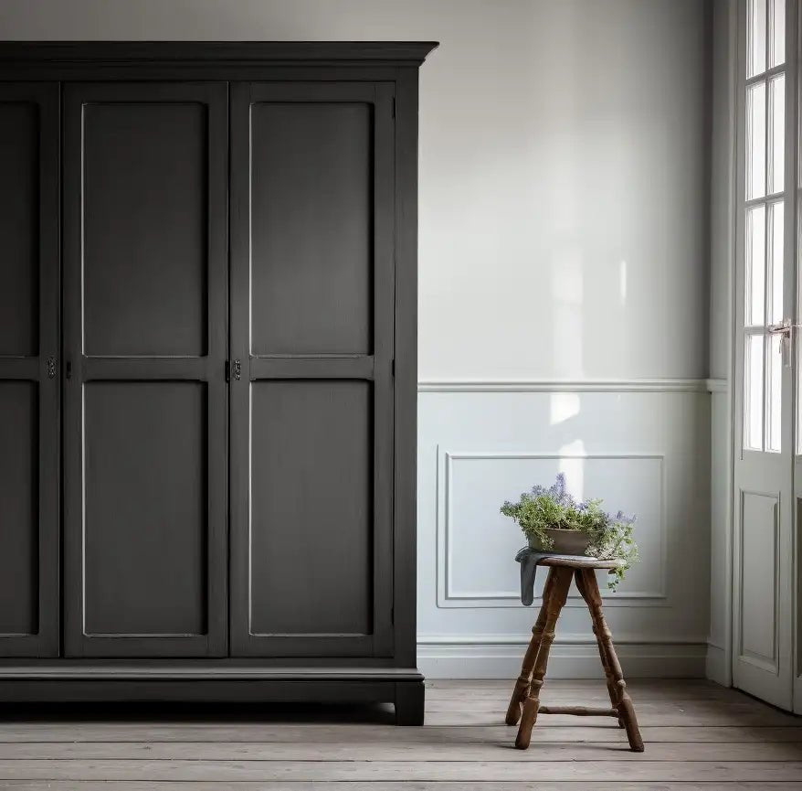 Soft Black - Painting the Past