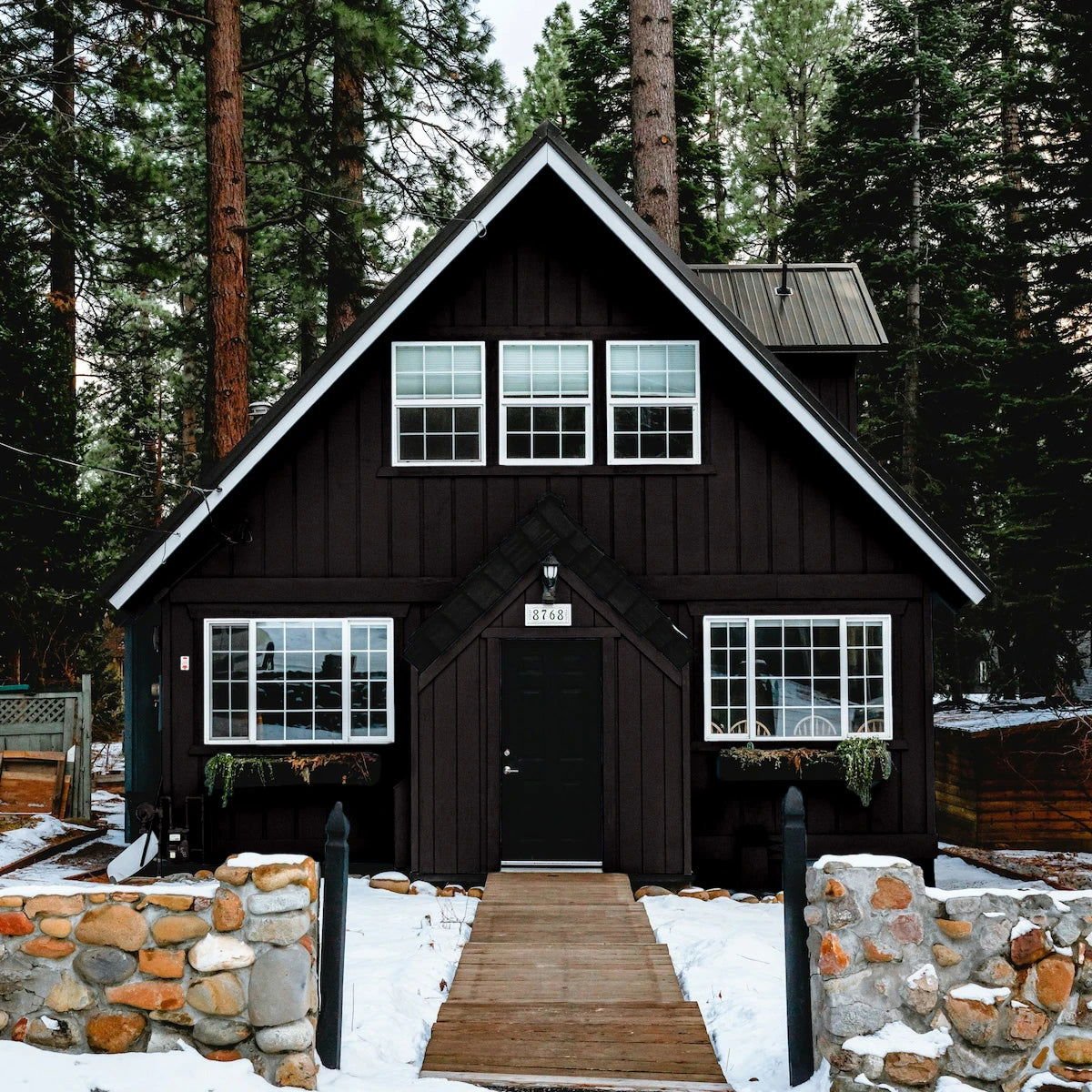 Soft Black - Outdoor - Painting the Past