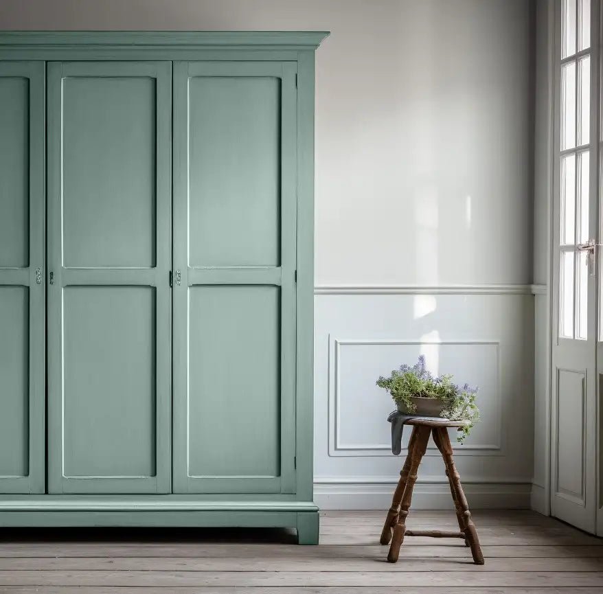 Celadon - Painting the Past