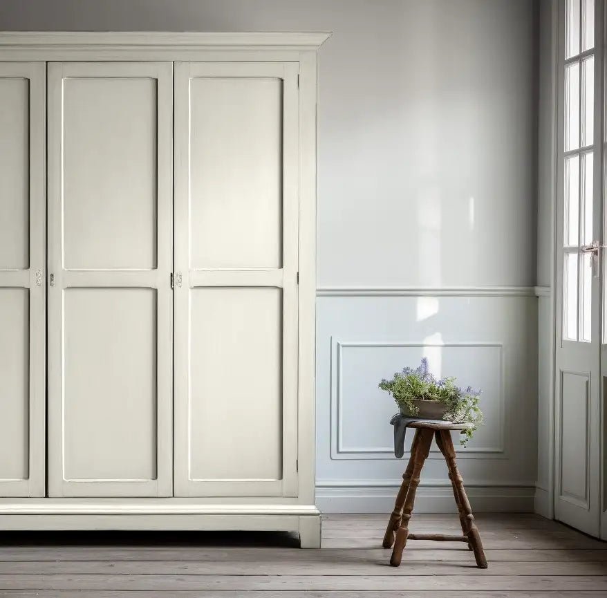 Historical White - Painting the Past