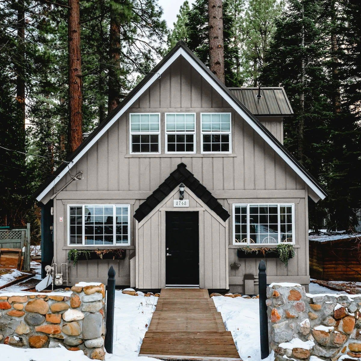 Monument Grey - Outdoor - Painting the Past