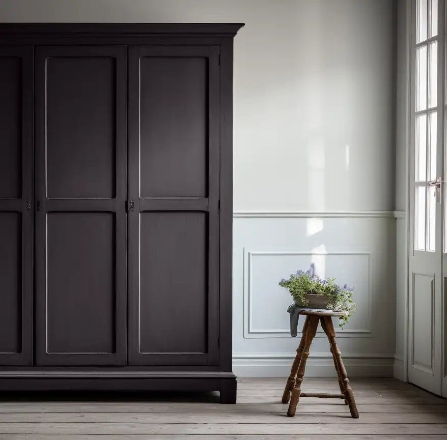 Persian Grey - Painting the Past