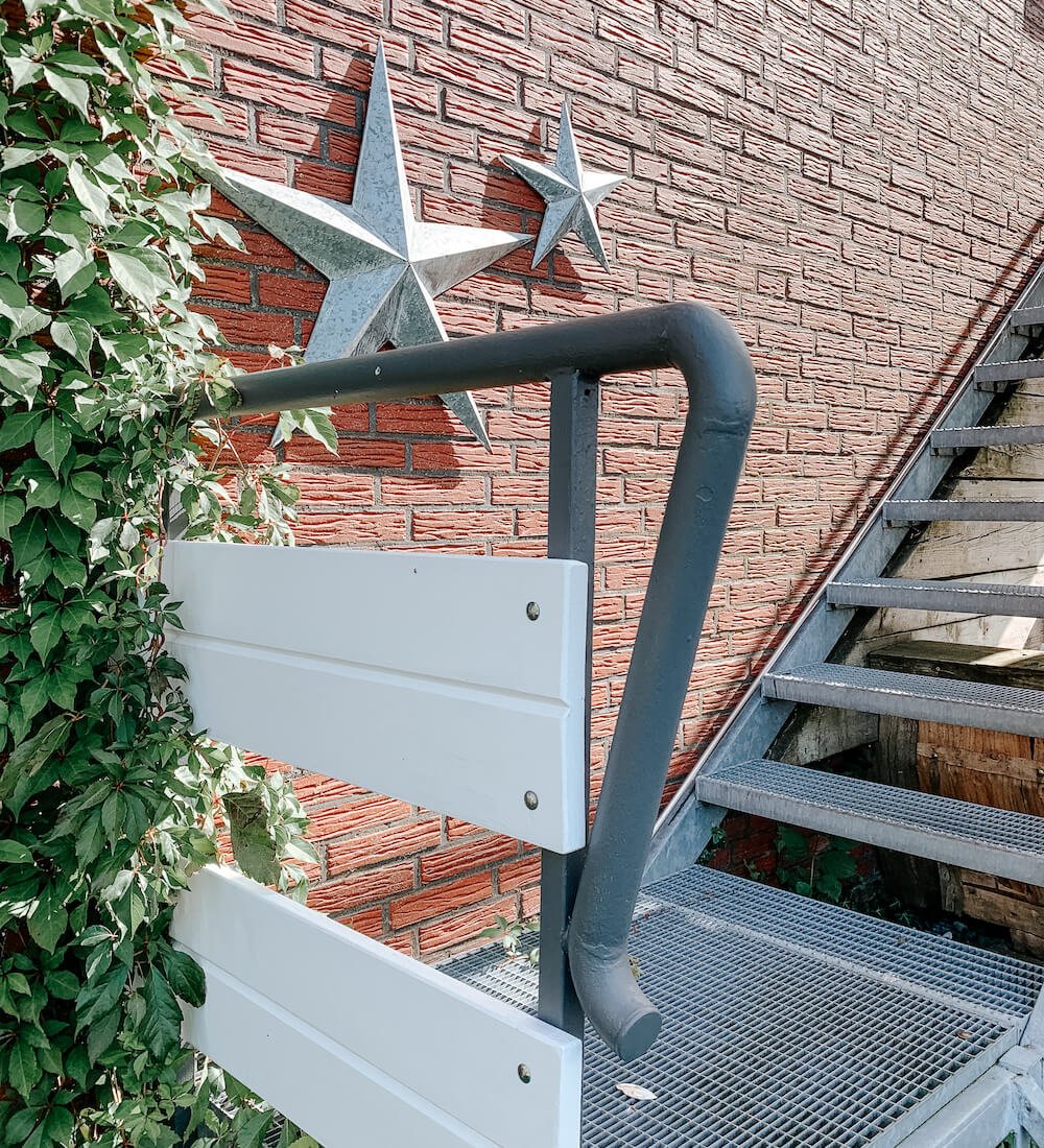 Pure White - Outdoor - Painting the Past