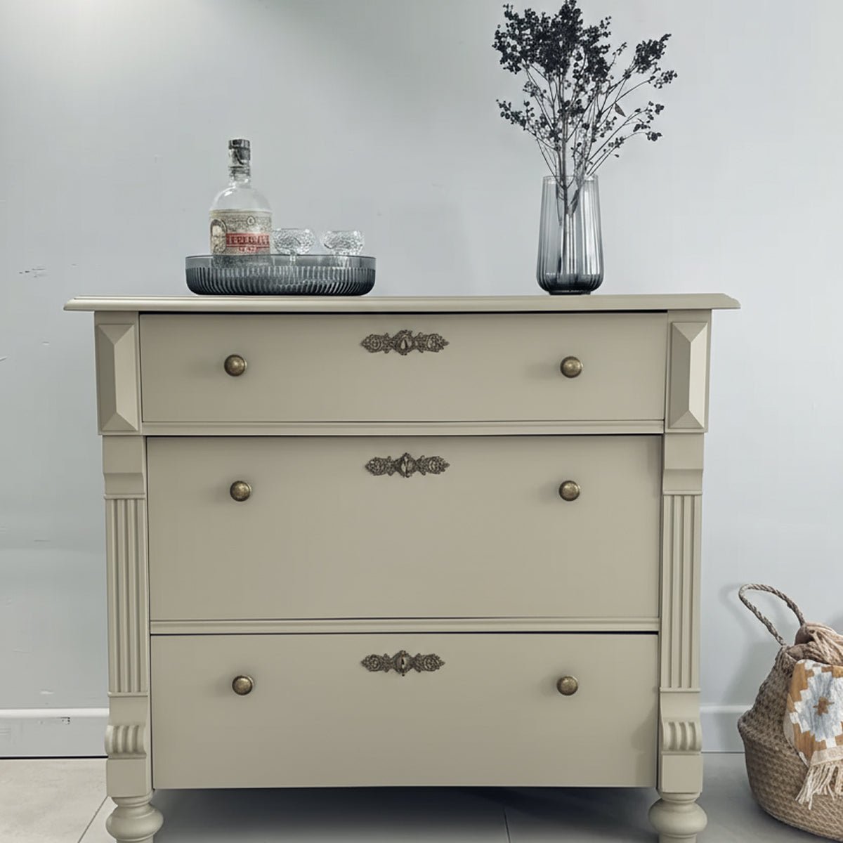 Sandy Grey - Möbelfarbe - Paint of Walinoon