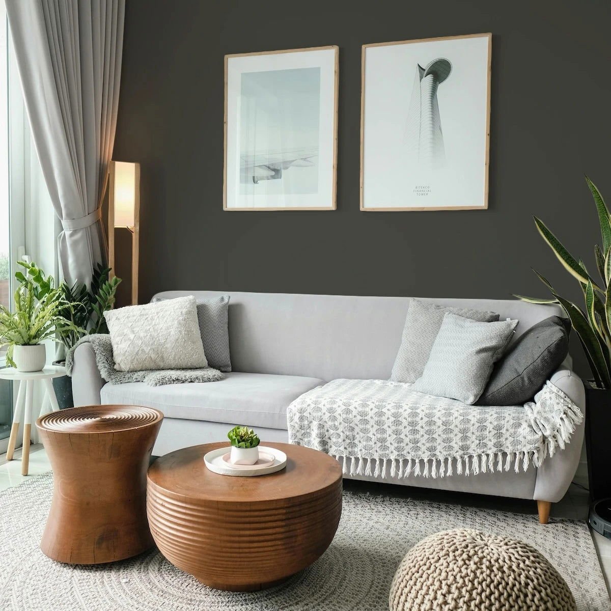 Urban Black - Painting the Past