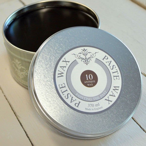 Wachs Antique - Painting the Past